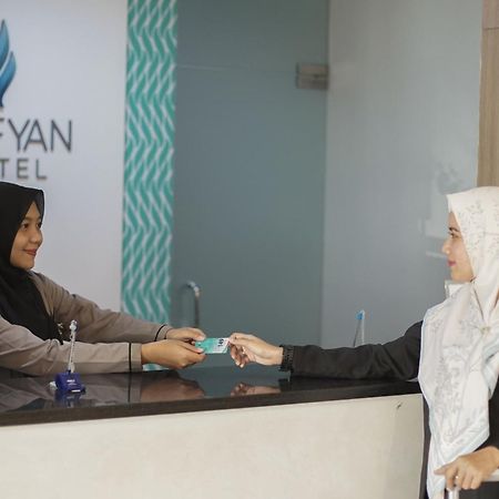 Sofyan Hotel Soepomo Jacarta Exterior foto