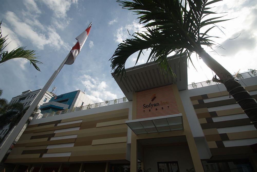 Sofyan Hotel Soepomo Jacarta Exterior foto