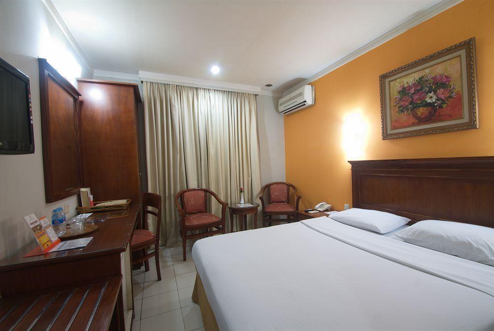 Sofyan Hotel Soepomo Jacarta Exterior foto